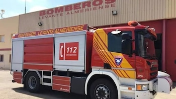 Un muerto por una explosión en una cafetería próxima al centro de salud la Plaza de Toros de Almería: al menos hay cuatro heridos