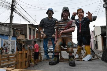 En las calles Febres Cordero