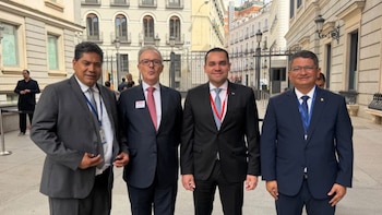 Delegación parlamentaria hondureña visita el Senado de España