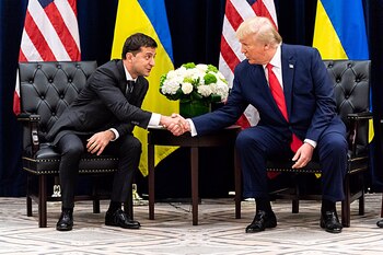 Donald Trump y Volodimir Zelensky