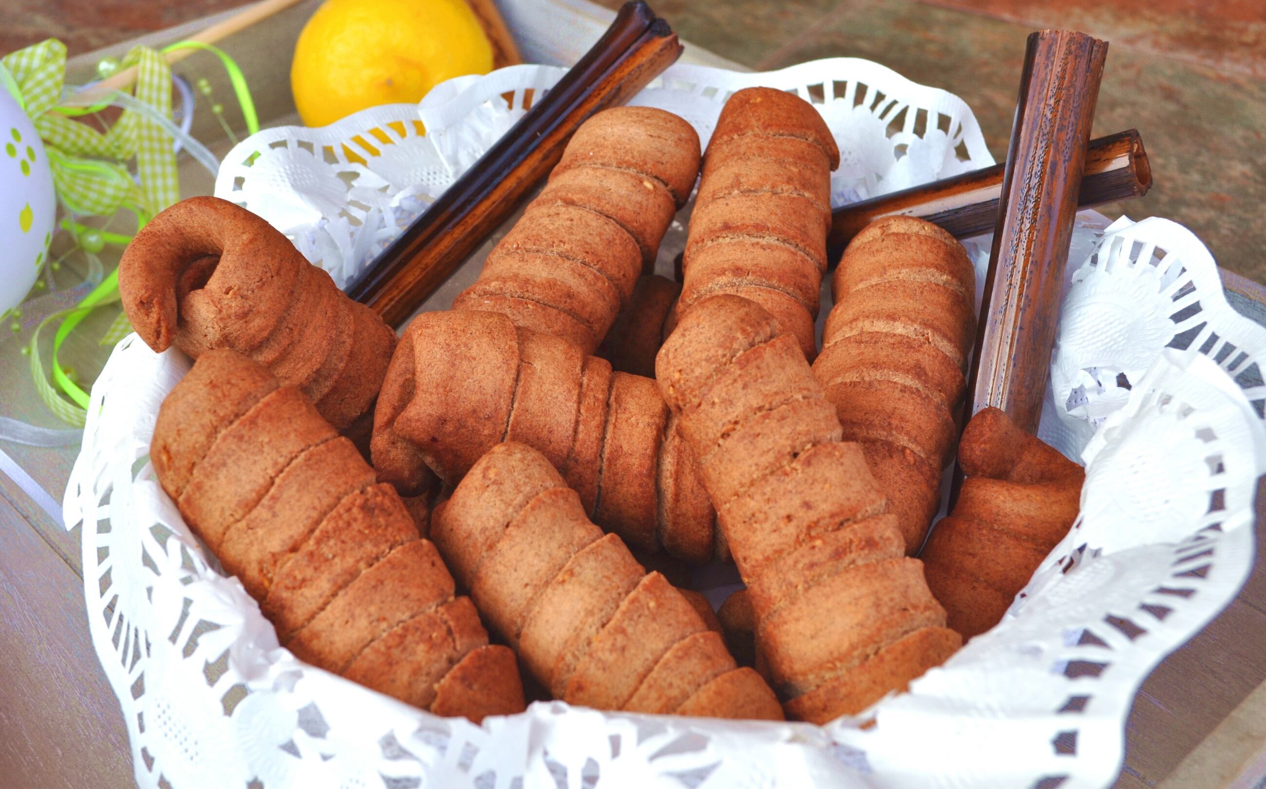 Los famosos gañotes de Ubrique, un postre típico de Cádiz. (Turismo de Cádiz)