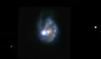 La supernova superluminosa SN 2017egm fue descubierta por la misión Gaia de la Agencia Espacial Europea el 23 de mayo de 2017. El círculo muestra la supernova brillando intensamente dentro de la galaxia espiral barrada masiva NGC 3191.(Crédito de la imagen: Centro de Vuelos Espaciales Goddard de la NASA)
