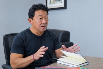 Kit Miyamoto, director ejecutivo de Miyamoto International, ha participado en proyectos de recuperación y reconstrucción después de grandes terremotos en distintos países. Captura de video