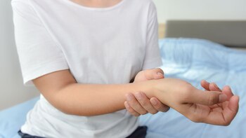 Comenzar a beber alcohol se