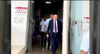 El procurador general de la Nación, Luis Carlos Gómez Rudy, participó en las diligencias realizadas en las oficinas de la Dirección General de Ingresos (DGI), como parte de la Operación Pandora, que investiga una presunta red dedicada a manipular el sistema tributario E-Tax para obtener beneficios económicos ilícitos. Captura de video