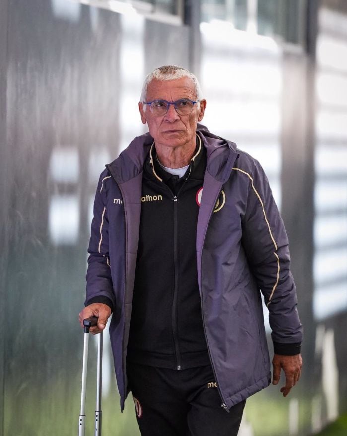 La desvinculación de Héctor Cúper abrió paso a un rápido movimiento de Universitario. La directiva crema inició negociaciones avanzadas con Fabián Bustos para definir al nuevo entrenador. (Universitario de Deportes)
