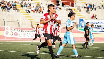 Paolo Hurtado firmó un triplete en la Liga 3 con Unión Huaral y contó el motivo de su regreso al fútbol