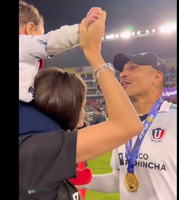 Ana Paula Consorte celebró el nuevo título de Paolo Guerrero en el LDU de Ecuador.