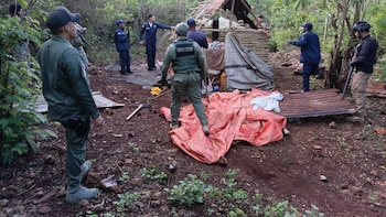Autoridades dominicanas desmantelaron 15 viviendas y detuvieron a 23 haitianos en área protegida de Bahoruco