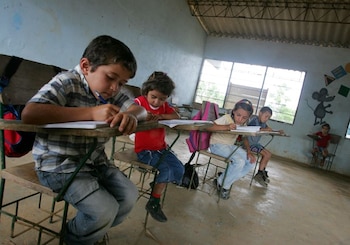 El nuevo decreto busca que la educación vial haga parte de la formación de niños, niñas, adolescentes y jóvenes en todo el país-crédito REUTERS/Eliana Aponte