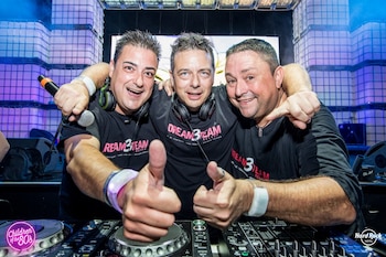 De izquierda a derecha, Quique Tejada, Toni Peret y Josep María Castells, el 'Dream Team' de los megamixes de los 80 y 90. (Children of the 80's)