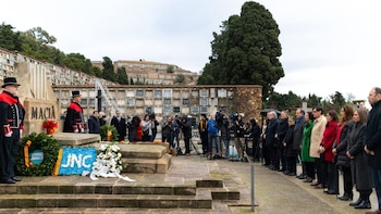 Illa ensalza la obra política