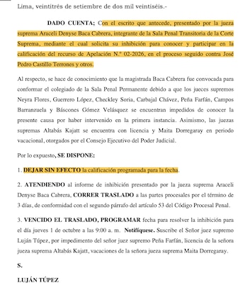 Documento judicial impreso en español con párrafos resaltados en amarillo y la firma del juez supremo Luján Túpez en la parte inferior