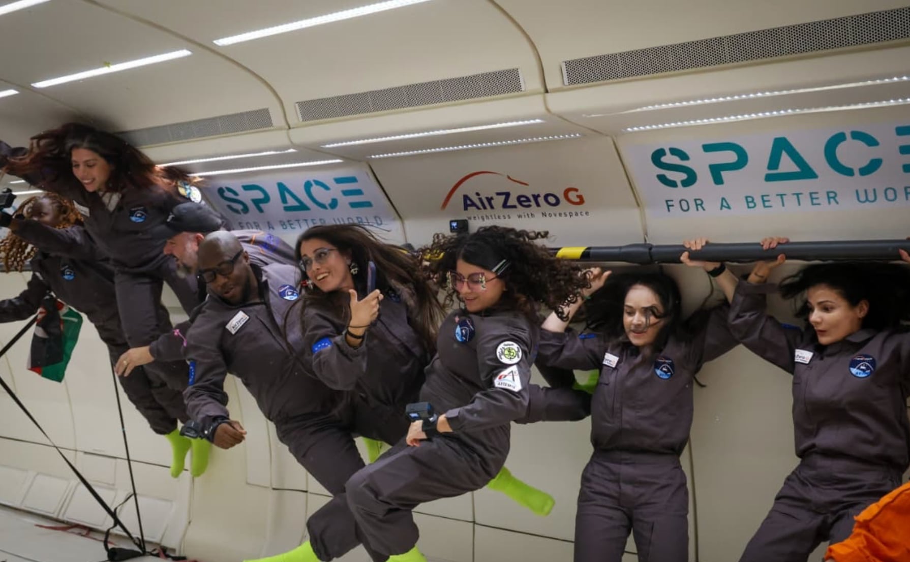 Durante cada parábola del vuelo, los pasajeros experimentaron aproximadamente 25 a 30 segundos de microgravedad, después de atravesar periodos de fuerzas superiores a la gravedad terrestre. Cortesía: TEC