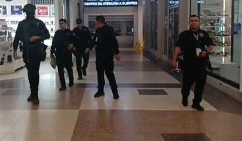 Policías en la escena del