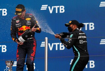 Lewis Hamilton y Max Verstappen