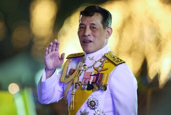 El rey Maha Vajiralongkorn de