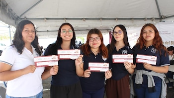Hoy es el último día de registro para las becas Jóvenes Escribiendo el Futuro y Gertrudis Bocanegra: links y requisitos para inscribirte ya