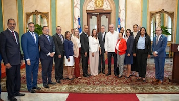 Luis Abinader juramentó en Santo Domingo el Comité Dominicano de Salud Mental Penitenciaria como parte de la reforma penitenciaria. (Cortesía: Gobierno de República Dominicana)