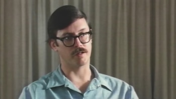 La historia del asesino serial Ed Kemper y su inesperado trabajo narrando audiolibros desde prisión