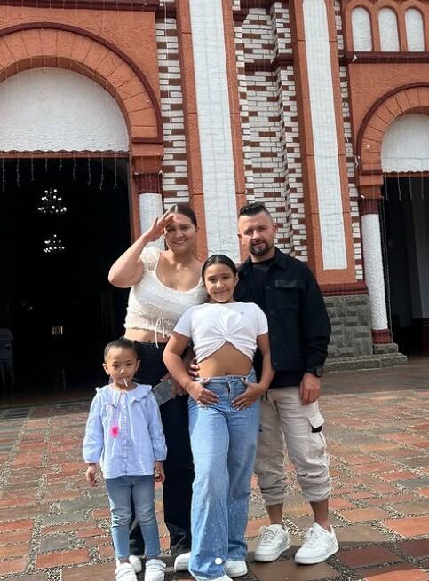 Esta es la familia del comediante Pichingo - crédito @pichingohumor/IG