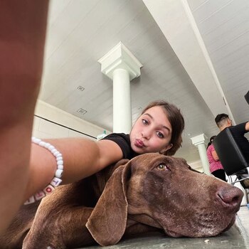 A través de una serie