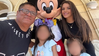 'Clavito y su Chela' junto