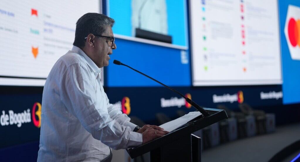 Carlos Hernán Rodríguez señala fallas estructurales en los esquemas de ayuda energética, afectando la sostenibilidad y el acceso equitativo - crédito @Asobancaria/X