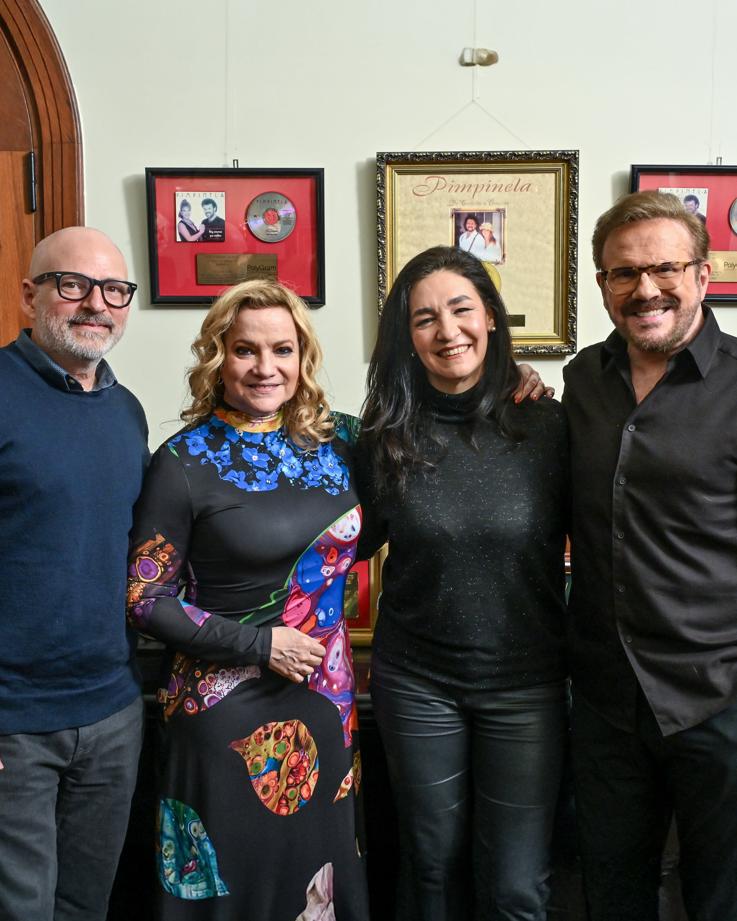 Las productoras confirmaron que la biopic de Pimpinela está en desarrollo, que el rodaje comenzará en 2027 y que aún no se definió el elenco
