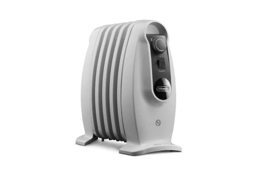 Sus cinco elementos calefactores distribuyen el calor de manera uniforme, proporcionando una temperatura estable y agradable.