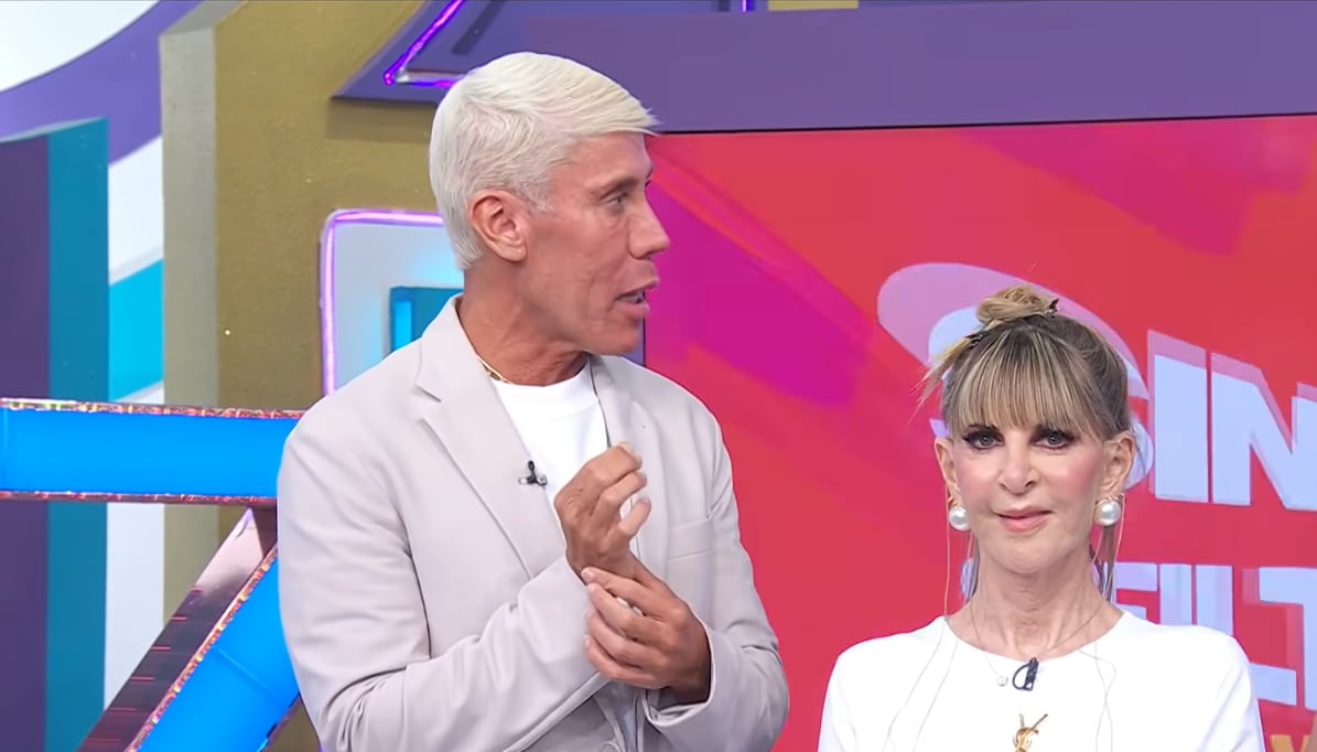 Alfonso Waithsman y Shanik Berman durante la demostración en vivo de los hilos tensores cosméticos. (Captura de pantalla )