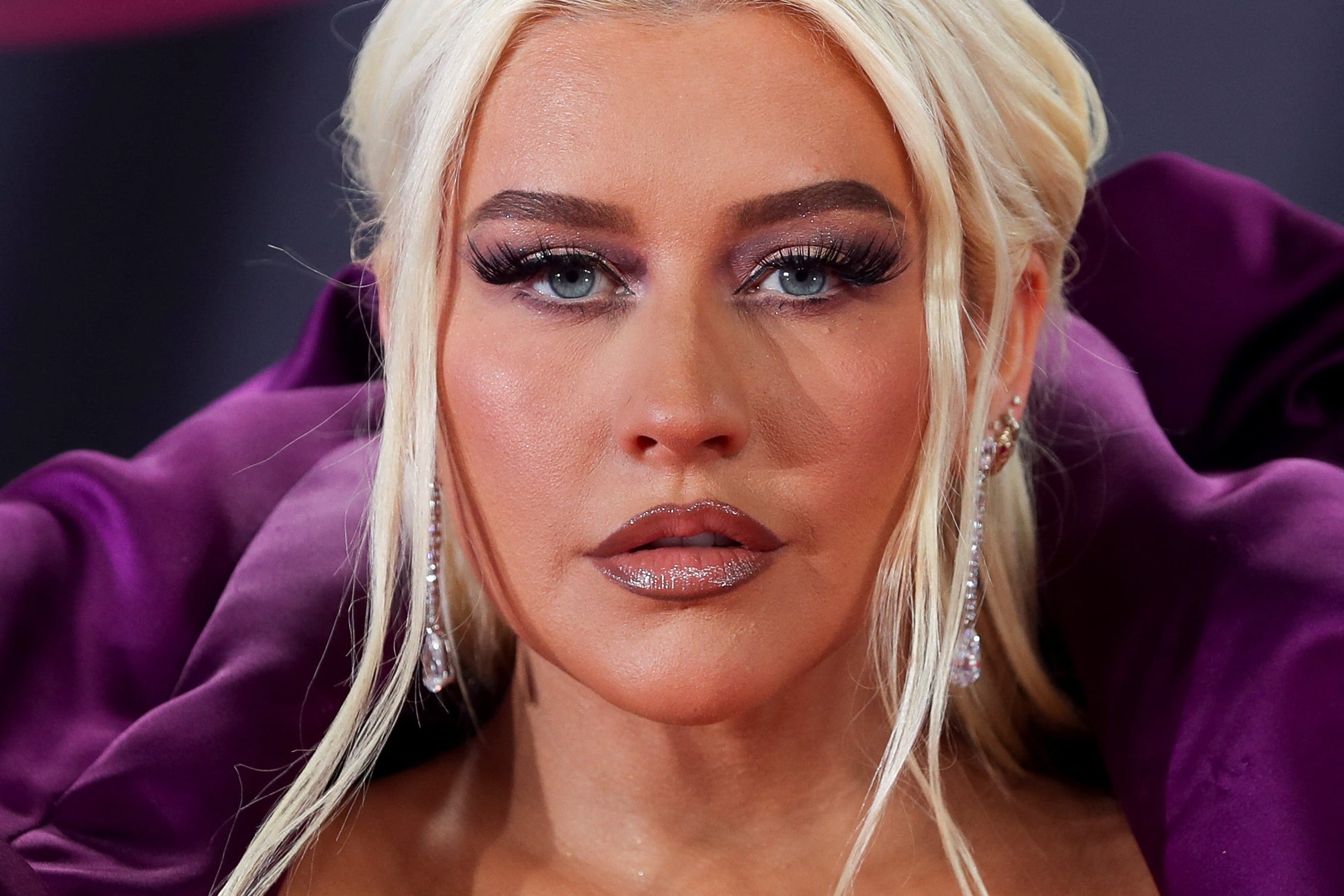 El conductor recordó que la llegada de Aguilera a México coincidió con un mal momento, lo que influyó en su comportamiento y en la interacción con el equipo de “Otro Rollo”. (REUTERS/Steve Marcus)