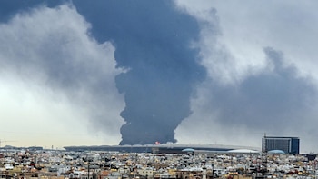 Kuwait confirma daños materiales en su principal puerto comercial tras un ataque con drones