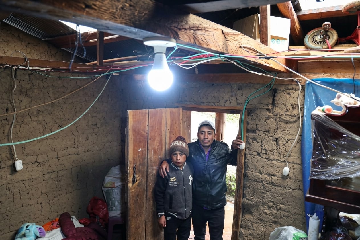 Un total de 27 comunidades del municipio de Cahabón carecen de servicio eléctrico a pesar de su cercanía con la hidroeléctrica Oxec. (Instituto Nacional de Electrificación)
