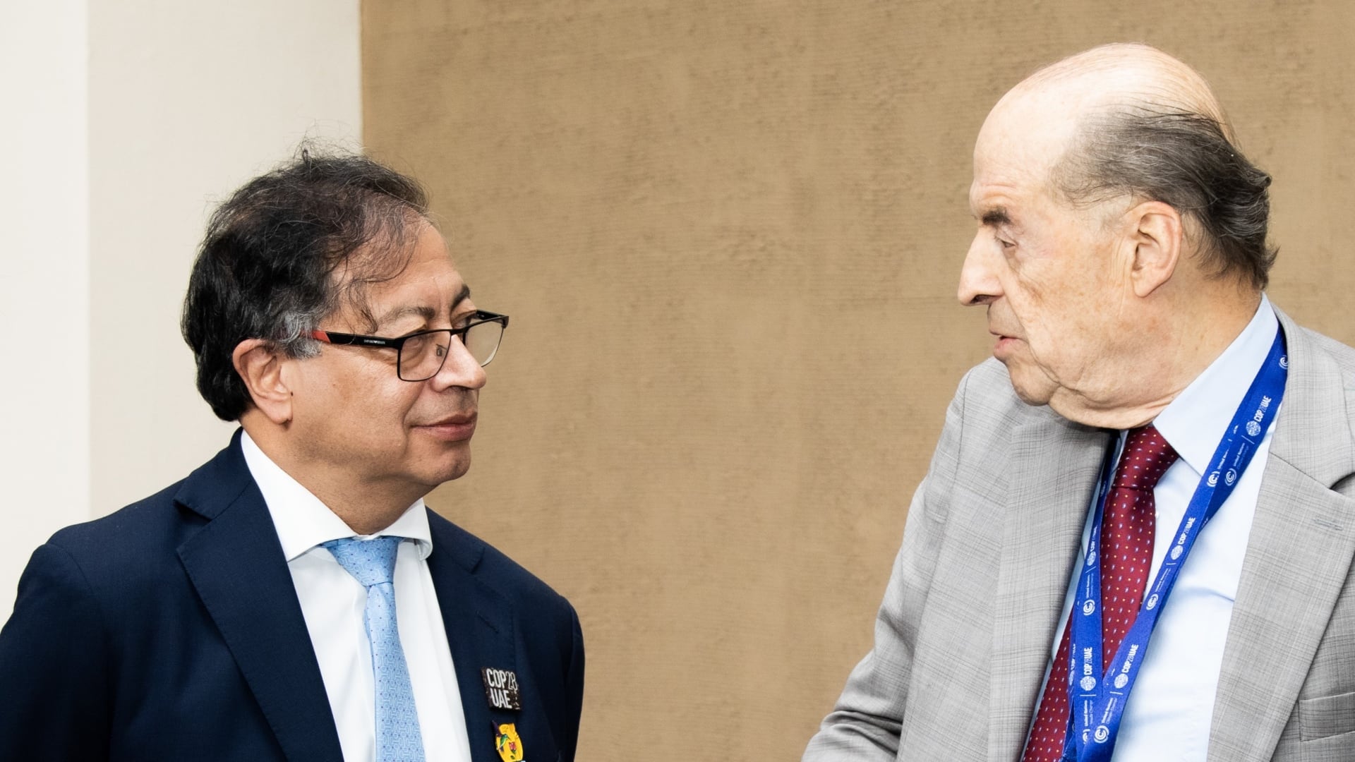 La relación entre el expresidente Gustavo Petro y su excanciller, Álvaro Leyva, comenzó a deteriorarse tras el caso de los pasaportes, que inhabilitó al veterano exfuncionario - crédito Presidencia