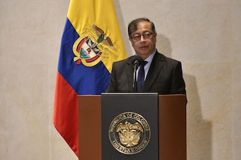 Representantes le piden a Gustavo