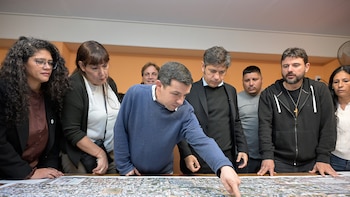 Kicillof se mostró con Grabois, pero el kirchnerismo profundiza su presión para que Cristina Kirchner sea candidata