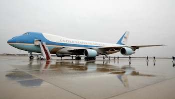 Estados Unidos despliega su E-4B, el “avión del fin del mundo”, mientras Trump evalúa acciones militares contra Irán
