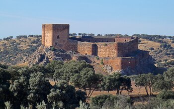 Castillo de Montizón, en Villamanrique, Ciudad Real (Wikimedia).
