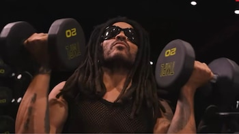 Lenny Kravitz revela el secreto de sus abdominales a los 62 años