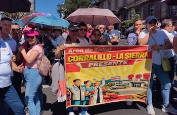 La protesta se replicó en distintos centros de salud del país, donde funcionarios se unieron al movimiento. Cortesía: Undeca