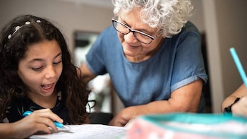 La longevidad y los años extra: lo que la medicina alargó y la vida social todavía no terminó de preparar