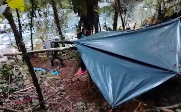 Las unidades fronterizas localizaron estructuras clandestinas utilizadas presuntamente para la extracción ilegal de oro. Tomada de Senafront