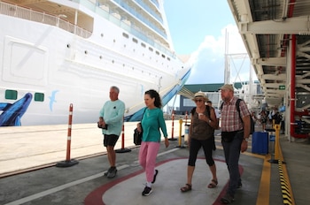 Panamá experimentó un crecimiento sostenido en el sector de cruceros, reflejado en el aumento de pasajeros, tripulantes y arribos. (AMP)