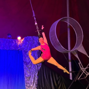 Ailén Provoste en pleno show