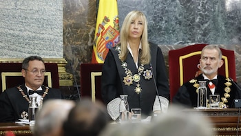 El tono institucional se impone