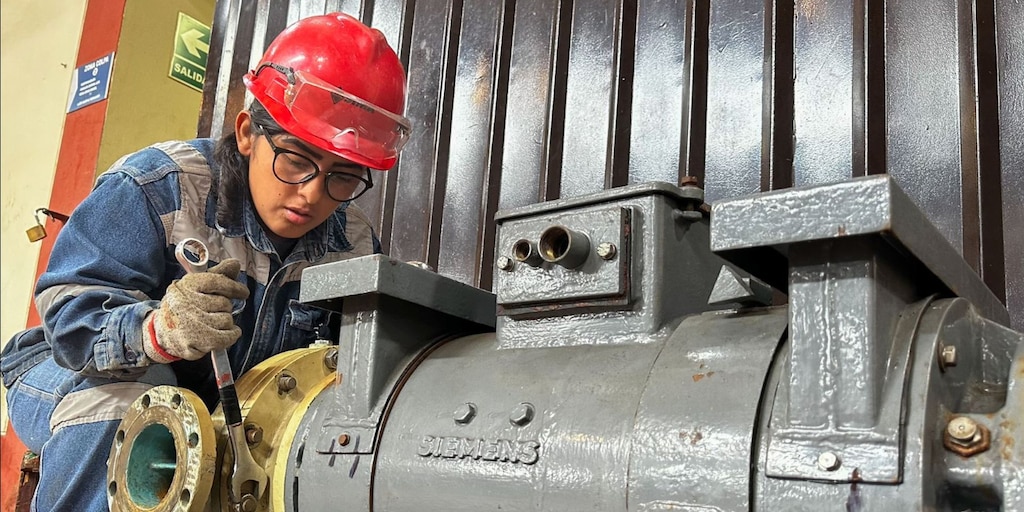 Sueldos de 60.000 euros al año y sin alistarse: la industria de Defensa busca talento en la Formación Profesional