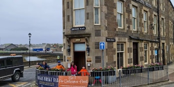 La aparición de Ebenezer Place