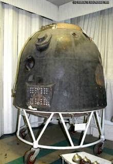 La Unión Soviética quería saber si una nave podía abandonar la seguridad de la órbita terrestre, llegar hasta la Luna, pasar por detrás de ella y volver a casa