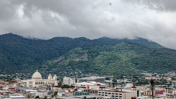 El Ministerio de Medio Ambiente alerta por un posible temporal entre el 23 y el 25 de septiembre en El Salvador